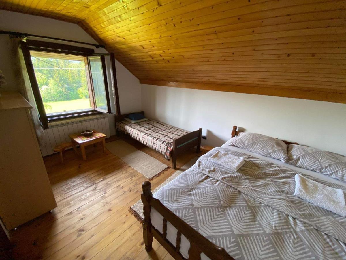 Mystic Forest Hostel Митровац Екстериор снимка